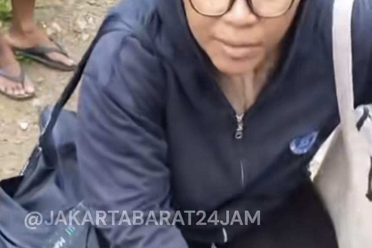 Curi-curi di Warung Saat Hujan Deras: Aksi Wanita Misterius Hebohkan Kembangan