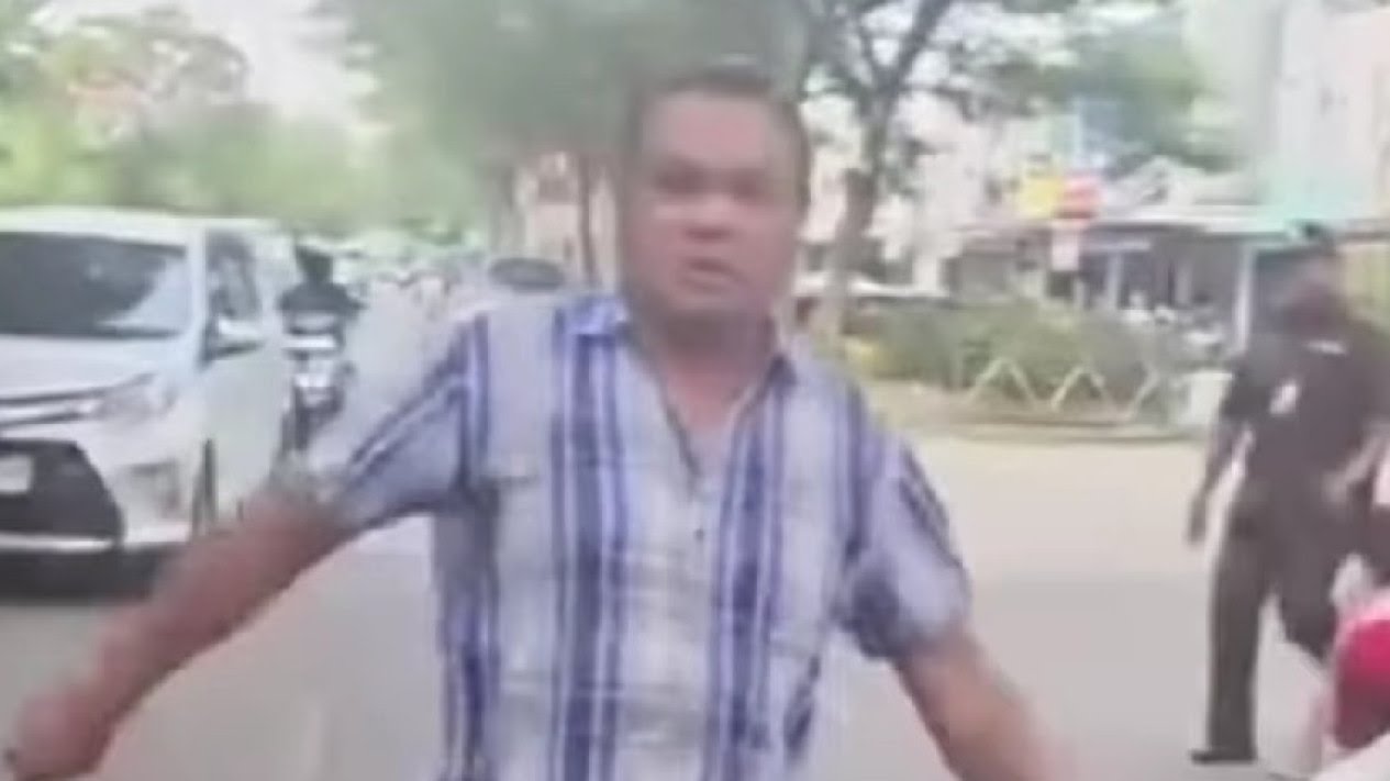 debt collector tusuk advokat