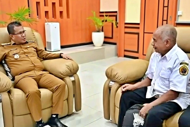 Guru Honorer NTT Agustinus Nitbani Terima Tunjangan Profesi Rp 2 Juta Sebelum Viral