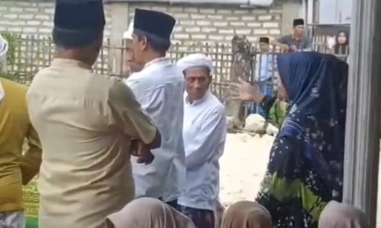 Viral di Sampang: Emak-emak Tahan Jenazah karena Alasan Utang, Ini Fakta Lengkapnya