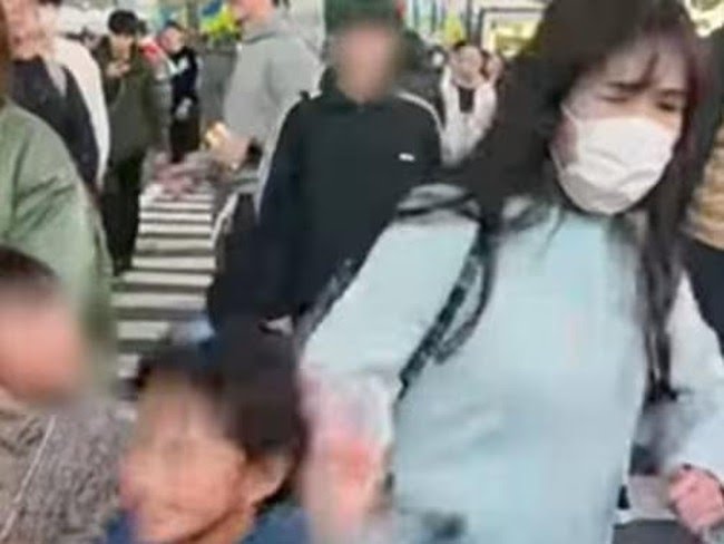 Viral Wanita Tabrak Anak Kecil di Shibuya Crossing: Netizen Ungkap Sosok dan Fakta Menarik