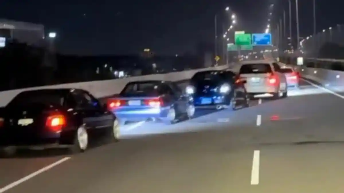 Viral Konvoi Mobil Manuver Zig-zag di Tol Becakayu, Polisi Telusuri Identitas Pengemudi