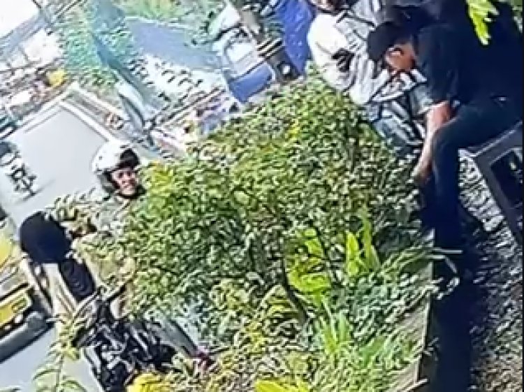transaksi obat terlarang di pinggir jalan Cipanas, Cianjur, dengan latar Hotel Sindanglaya.