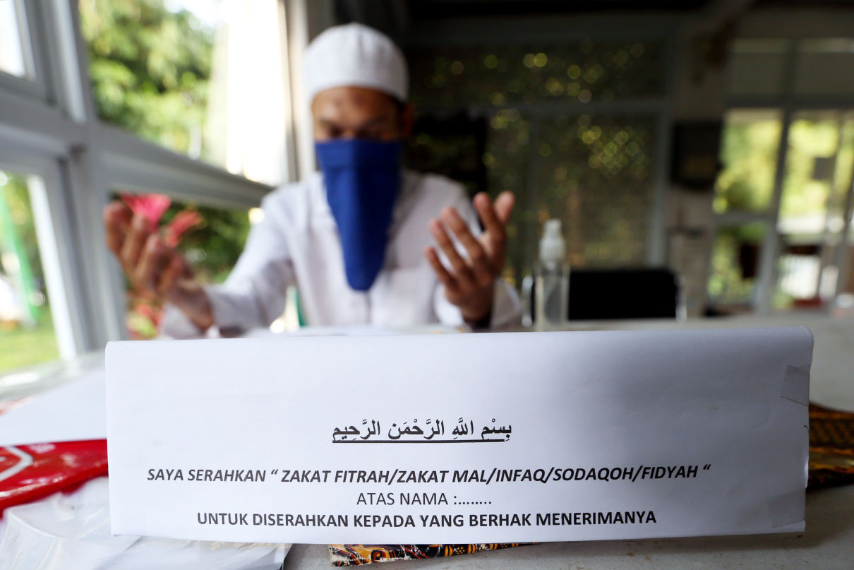 zakat fitrah berupa uang dan beras di Kota Depok untuk Ramadan 1447 H