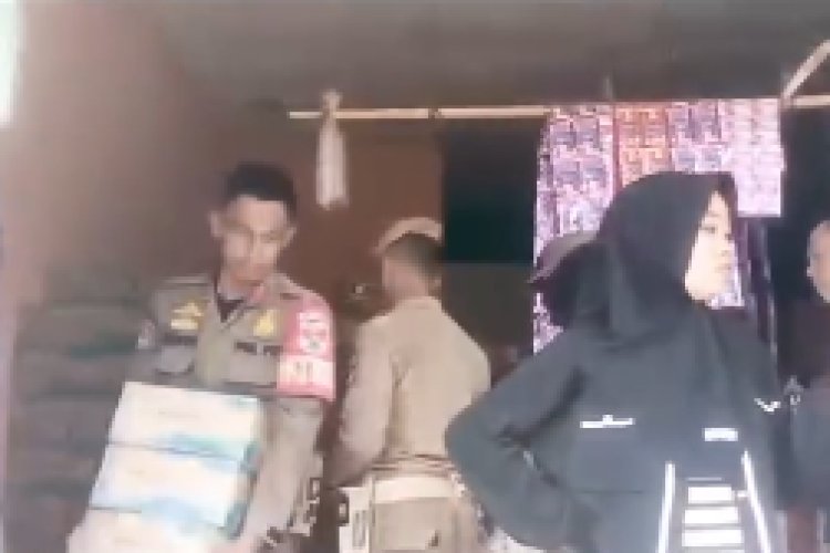 Viral! Sengketa Bangunan Berujung Pilu: Pedagang Rawajitu Utara Menangis Saat Barang Disita