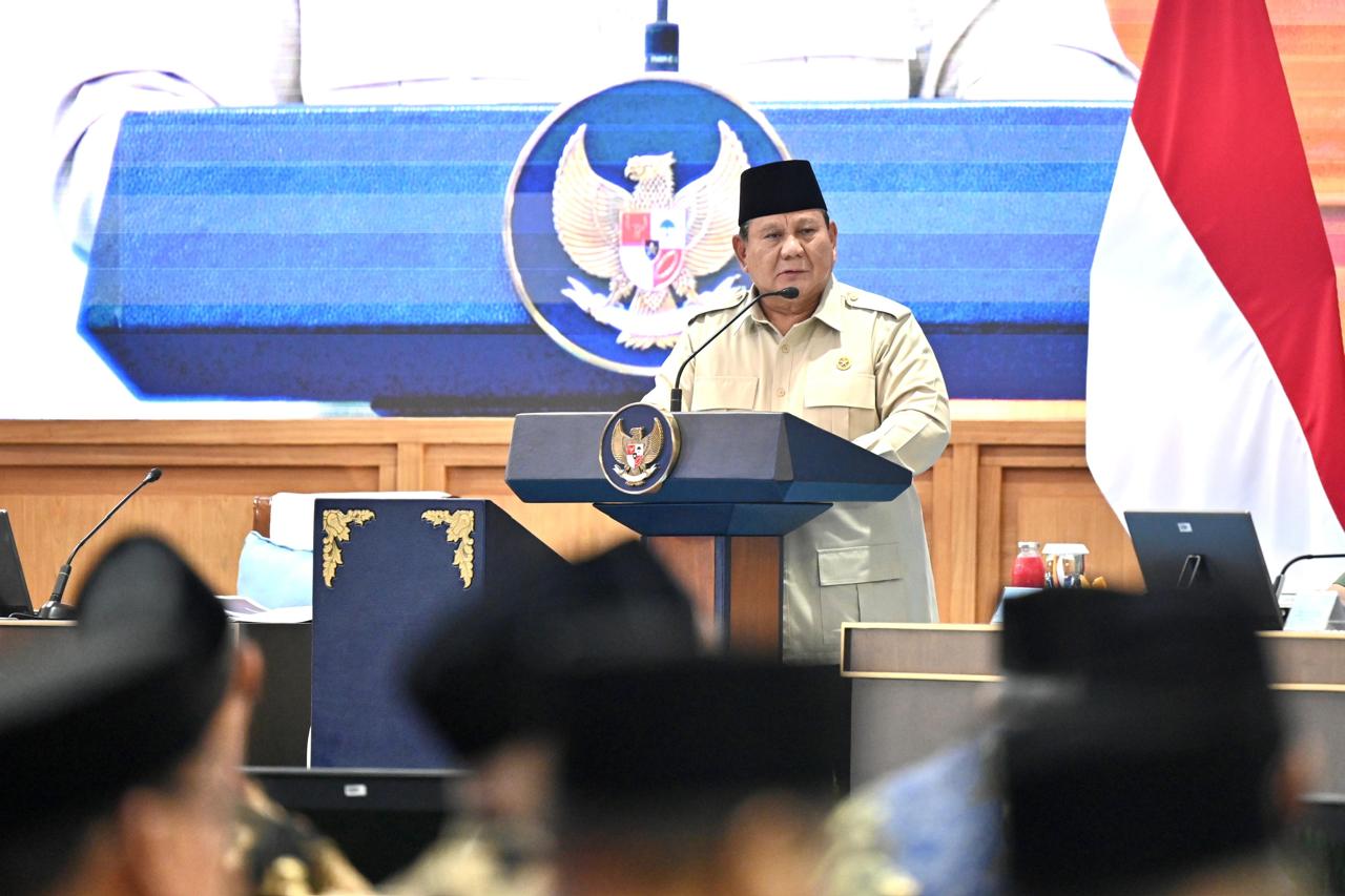 Presiden Prabowo Subianto mengirim ucapan belasungkawa ke Iran, didukung tokoh Islam Indonesia untuk perdamaian global.
