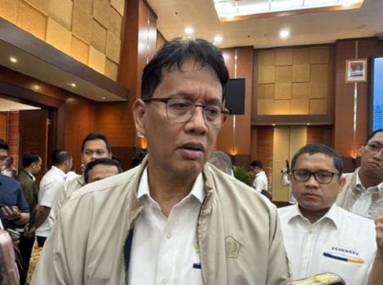 perbedaan pajak THR antara pekerja swasta dan ASN di Indonesia