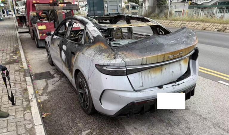 BYD Seal Terbakar di Hong Kong, Power Bank Jadi Penyebab Utama