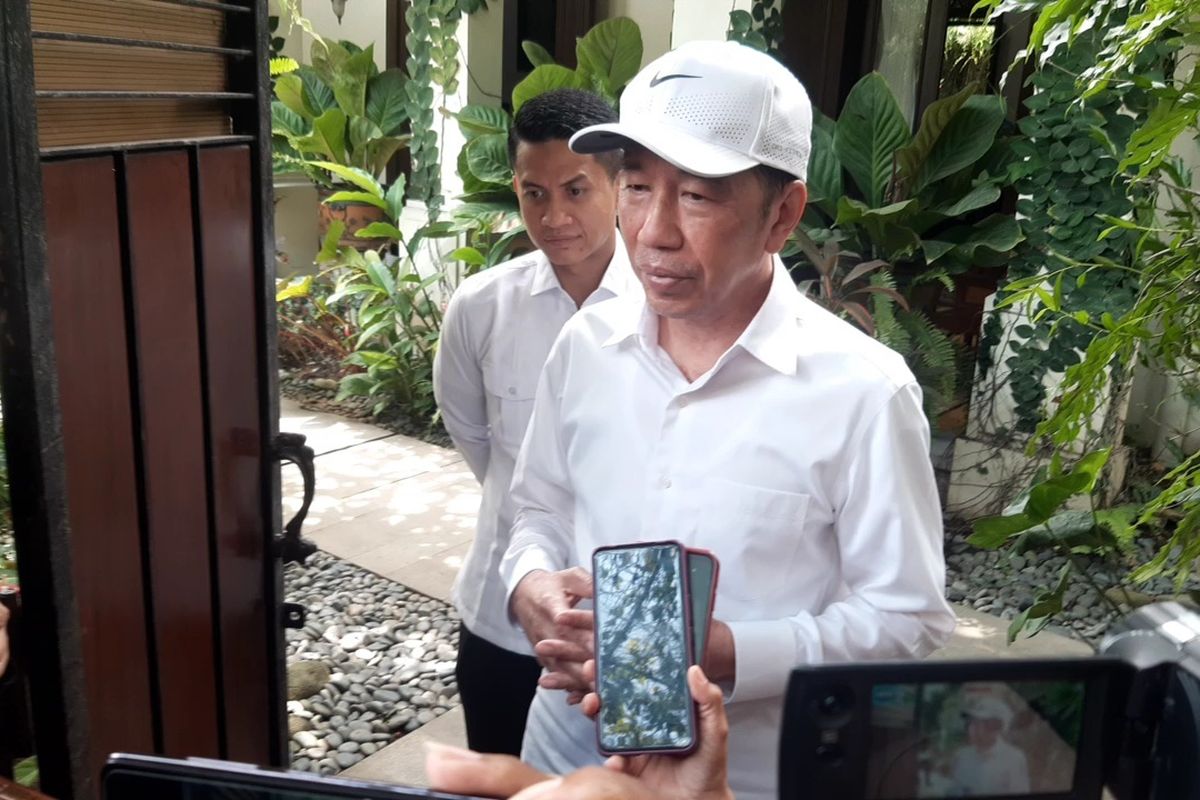 Jokowi Setujui Restorative Justice untuk Rismon Sianipar