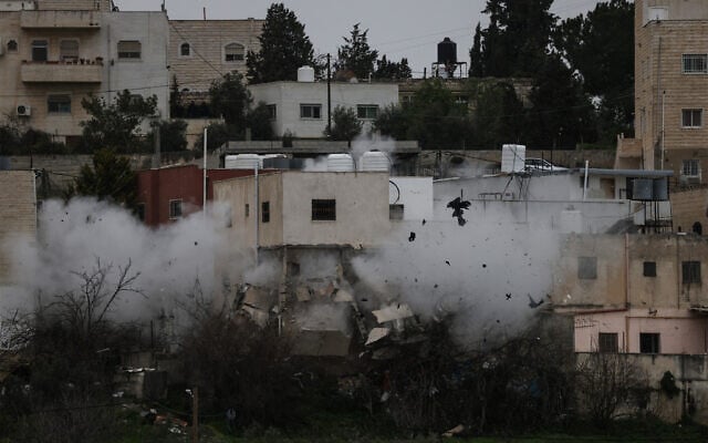 IDF hancurkan rumah teroris Palestina pelaku penembakan 2024