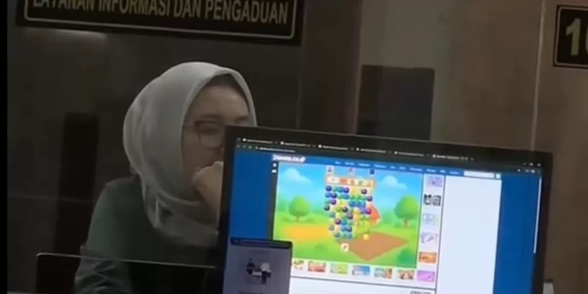 Viral Petugas PTSP PN Jakpus Main Game Saat Jam Kerja, Respons Warganet Beragam