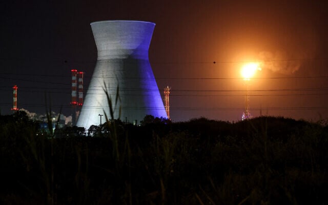 Kilang Minyak Haifa Rusak Parah Usai Serangan Rudal Iran
