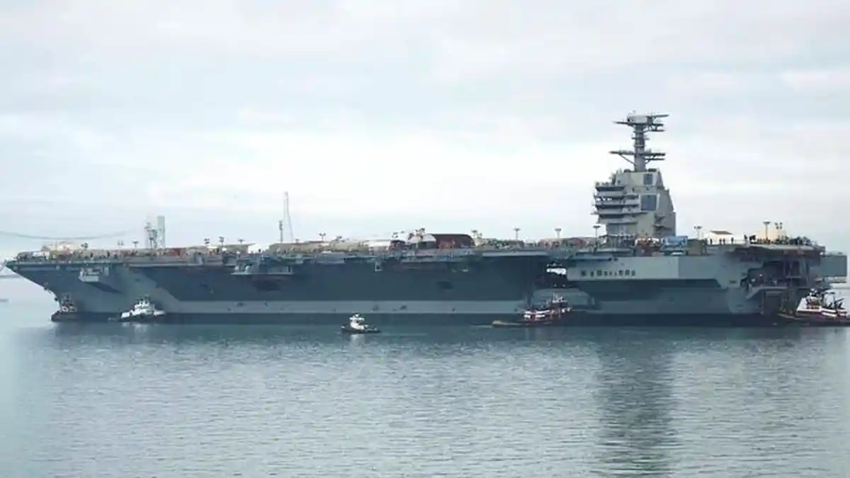 Kapal Induk AS USS Gerald R. Ford Mundur dari Iran Usai Kebakaran