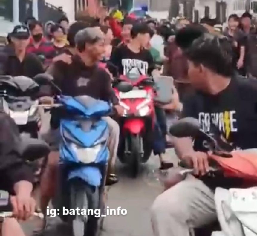 Viral Syawalan Batang: Perempuan Tampil Tanpa Busana di Konser Dangdut