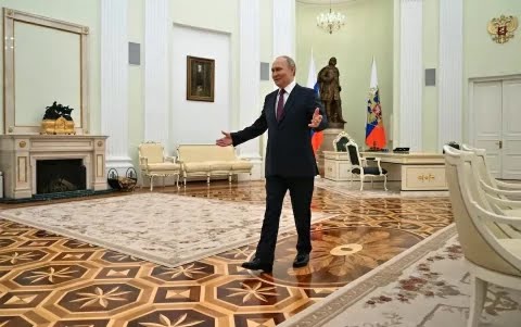 Tangan Tersembunyi Putin di Perang Iran: 5 Fakta Kerja Sama Rusia-Iran