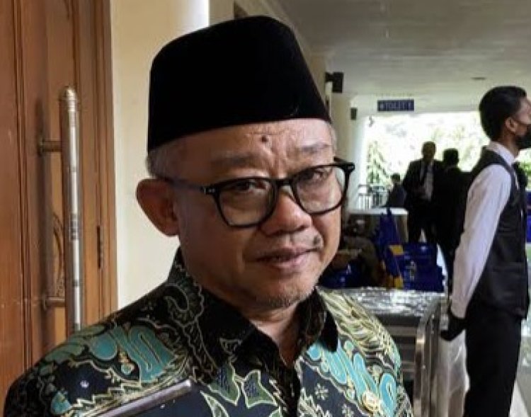 Mendikdasmen Imbau Siswa Jalan Kaki dan Bersepeda Demi Hemat Energi