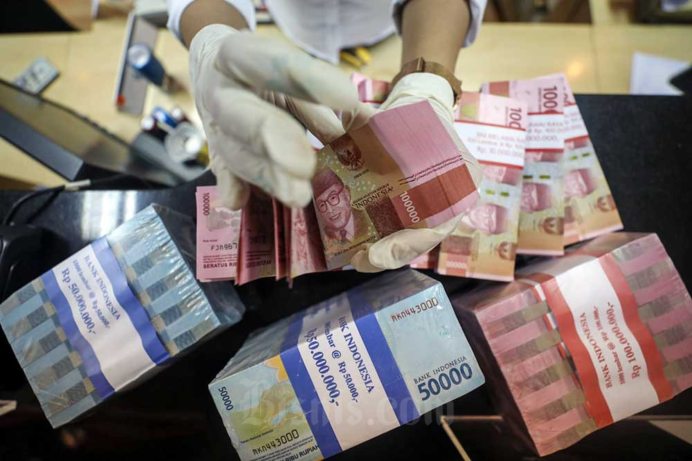 Strategi mengubah uang Rp5.000 menjadi Rp100 juta dengan investasi dan menabung