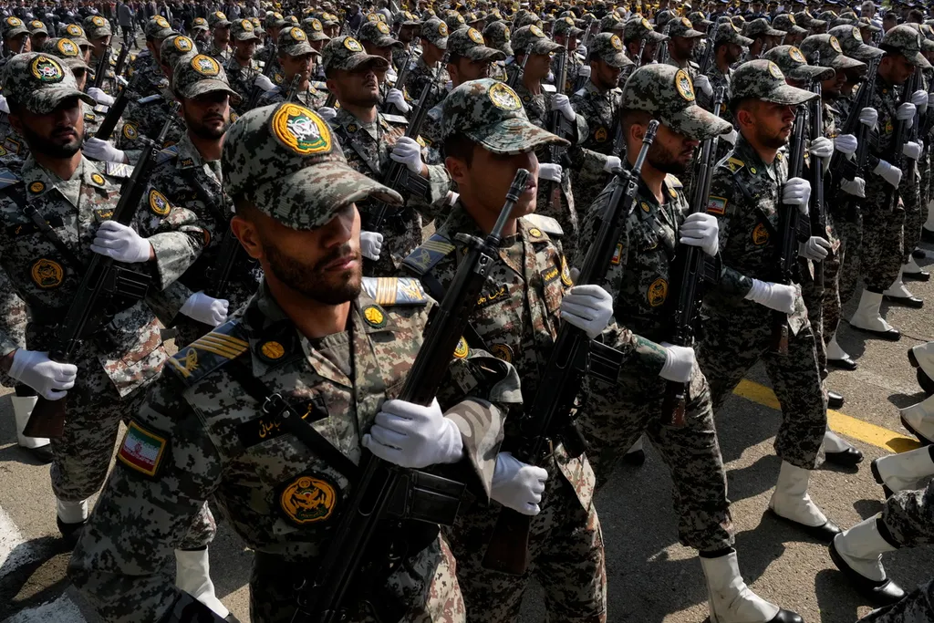 Iran Tembak Jatuh 2 Jet Tempur AS-Israel dan 3 Drone di Hari Kelam