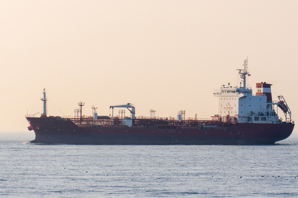 Iran ancam tenggelamkan kapal AS di Selat Hormuz, respons blokade Trump