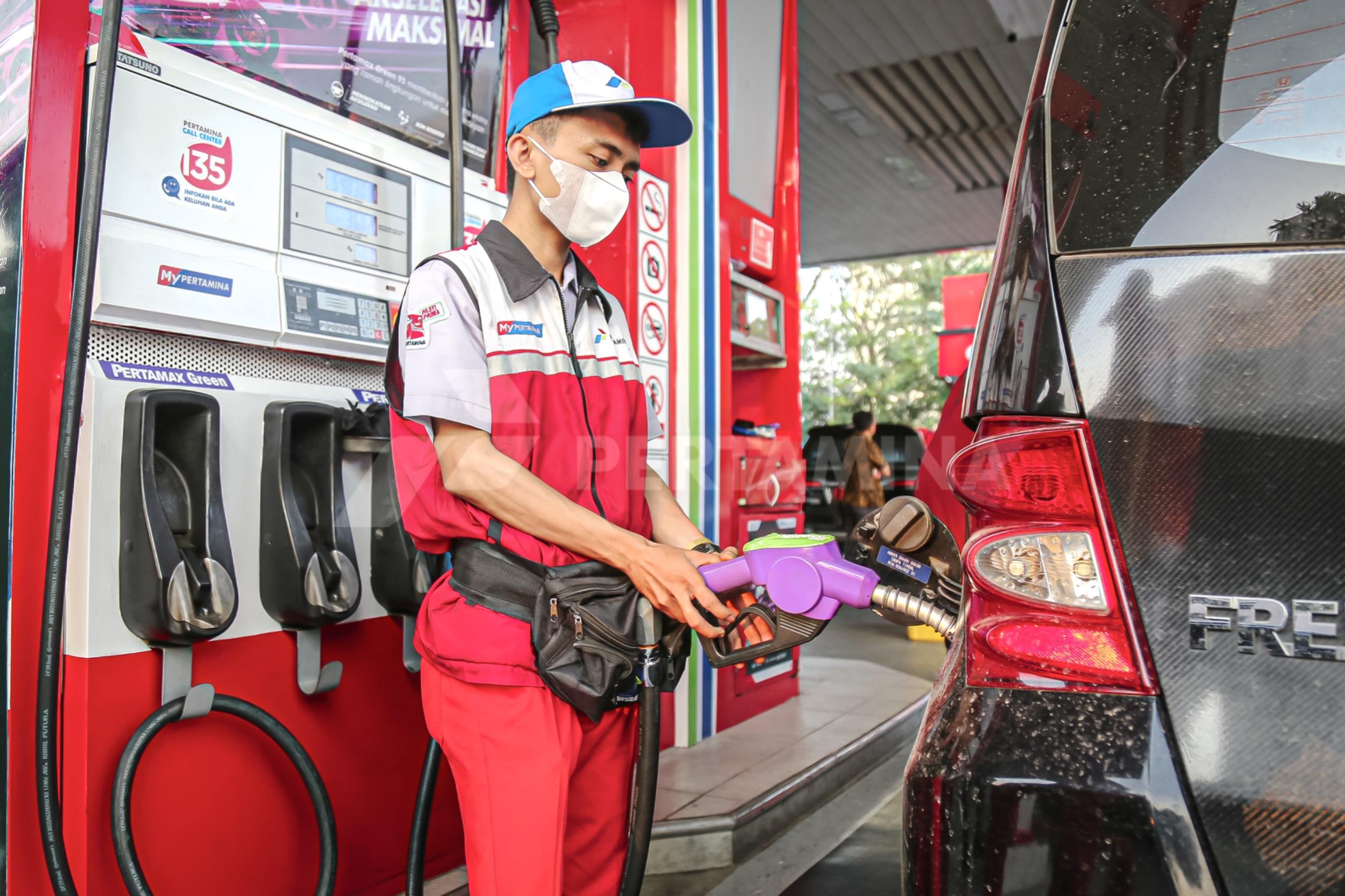 Ilustrasi pom bensin Pertamina dengan harga BBM terbaru