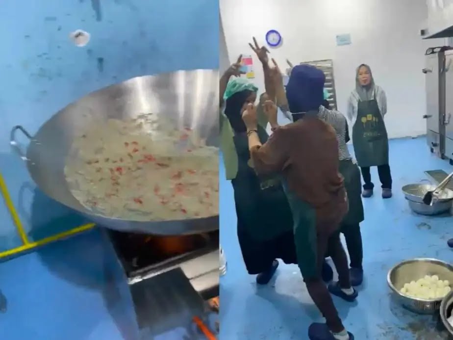 Relawan emak-emak berjoget saat memasak program MBG di SPPG Lampung Barat