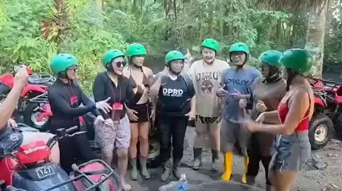 Viral Legislator Bitung Joget Liburan di Bali, Publik Geram