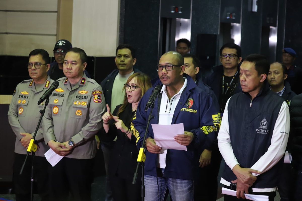 Bareskrim Gerebek Judi Online di Hayam Wuruk, 321 WNA Ditangkap