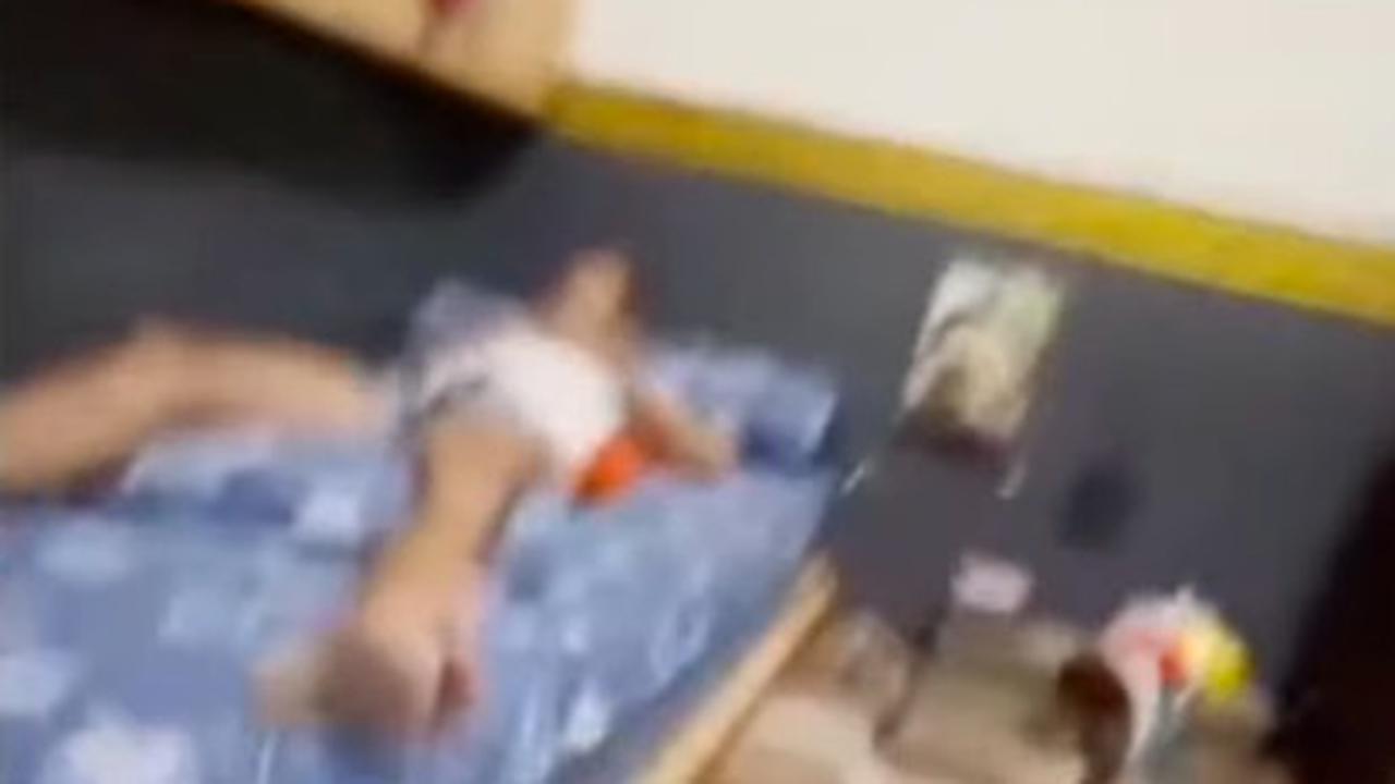 tangkapan layar video viral fasilitas sel mewah disebut di lapas cilegon