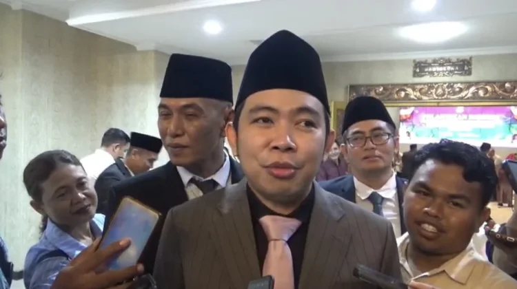 Bupati Jember Kaget DPRD Merokok di Rapat, Minta Aturan Dipertegas