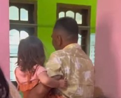 Viral! Kakek Bingung Cucu Blasteran Minta BAB Pakai Bahasa Inggris