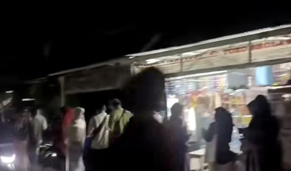 Antre Jam 3 Pagi Demi Sekolah di SDN Ciantra Bekasi, Orangtua Rela Berjuang
