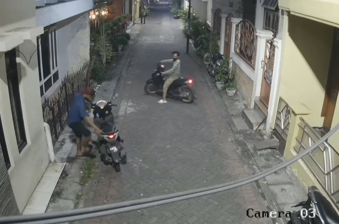 Apes! Maling Motor di Surabaya Justru Kehilangan Motornya Sendiri