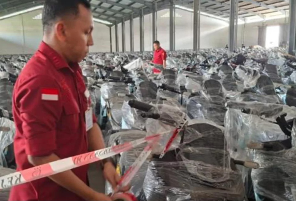 DPR Setujui Motor Listrik BGN Dihibahkan kepada Guru Honorer