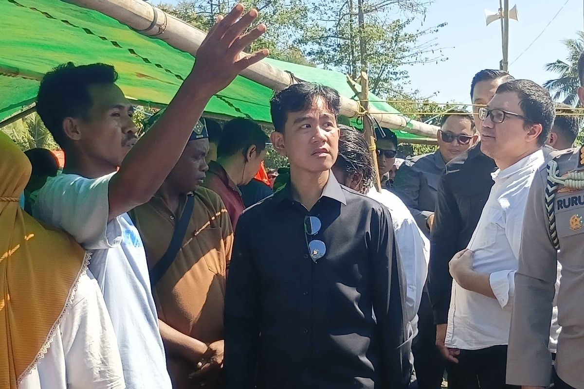 Wapres Gibran Kunjungi Pengungsi Gempa NTT, Janji Bantu Biaya Kuliah