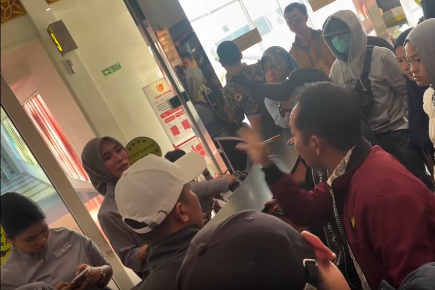 Super Air Jet Delay 3 Kali Beruntun, Penumpang Pekanbaru-Jakarta Ngamuk