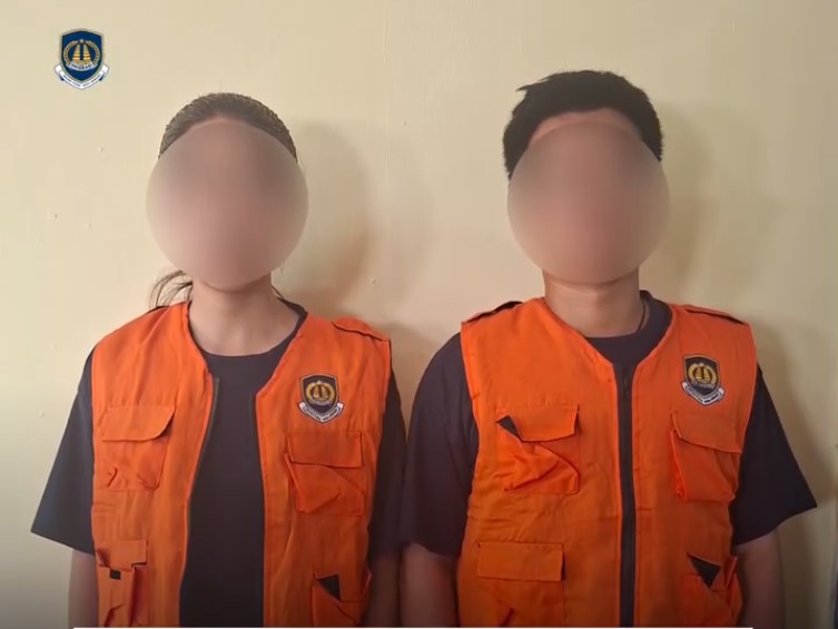 Pasutri Tiongkok Berburu Kasuari demi Konten Douyin, Dideportasi dari Papua
