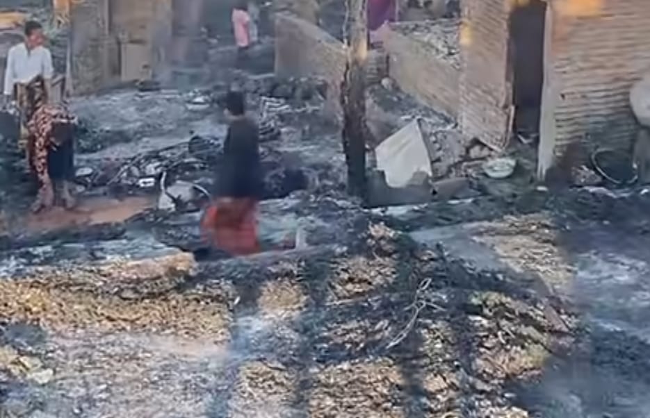 Kebakaran Hanguskan Desa Adat Sade, 250 Rumah Ludes Terbakar