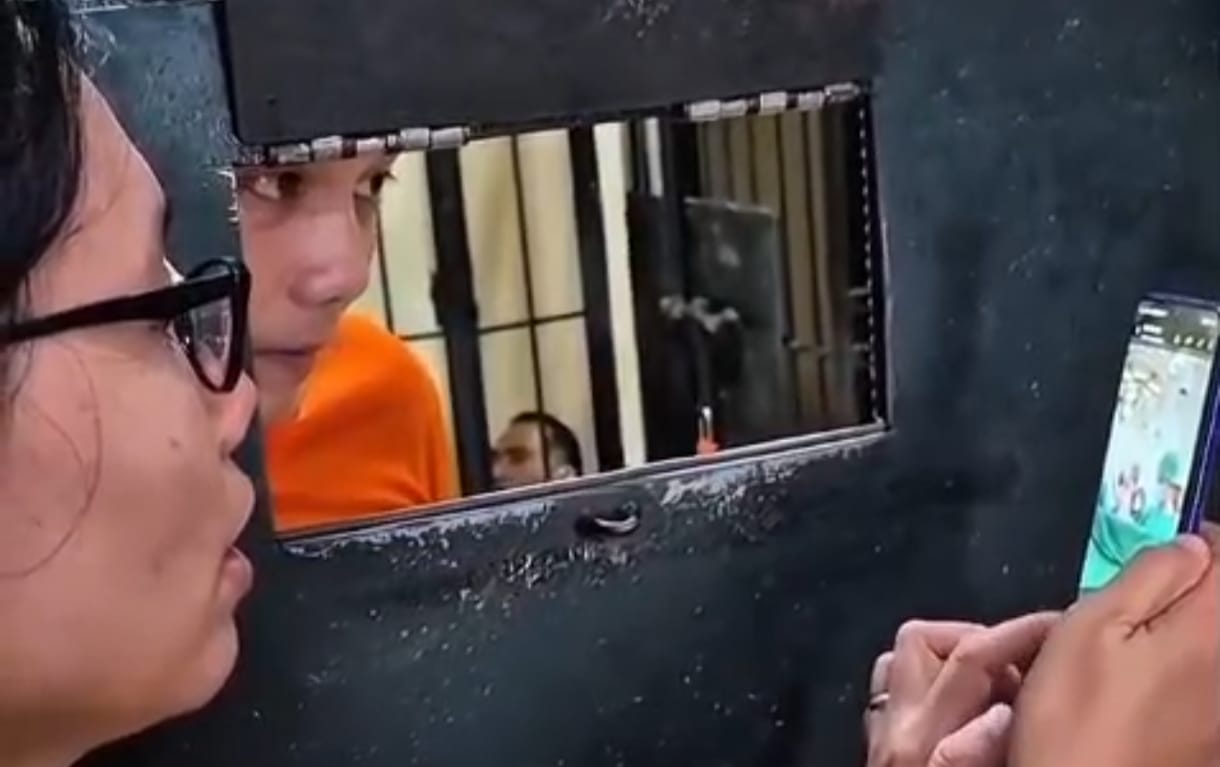 Momen Haru Tahanan Saksikan Kelahiran Anak via Video Call