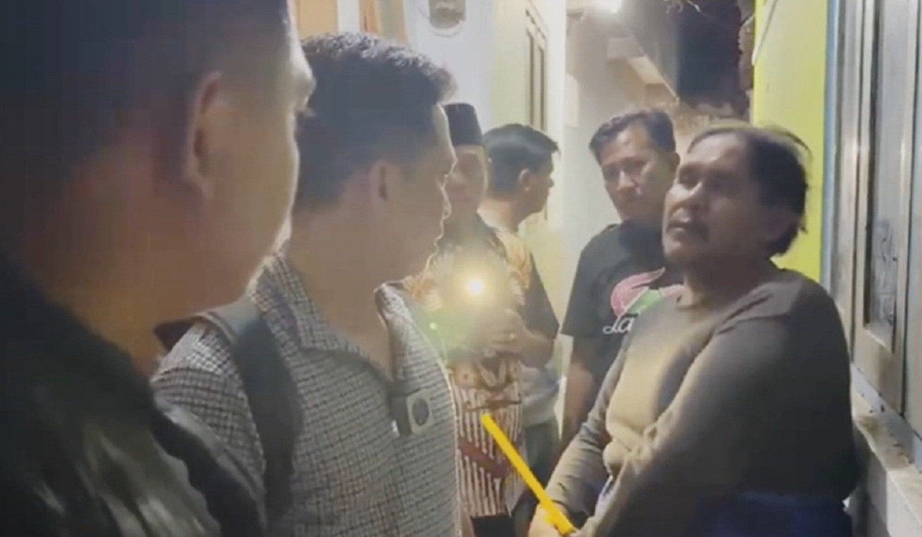 begal payudara ngamuk bacok suami korban pakai celurit pelaku ditangkap