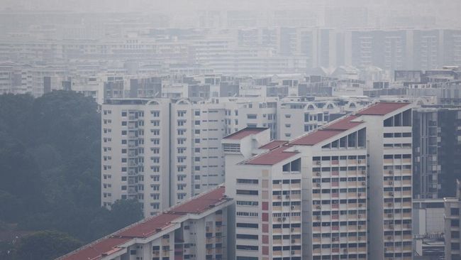 Singapura Darurat Kabut Asap, Kualitas Udara Capai Level Tidak Sehat Akibat Karhutla Indonesia
