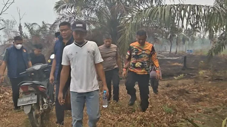 Warga Rasau Jaya Tiga Luruskan Video Viral Karhutla yang Dikaitkan dengan Bibit Sawit, Minta Kreator Klarifikasi