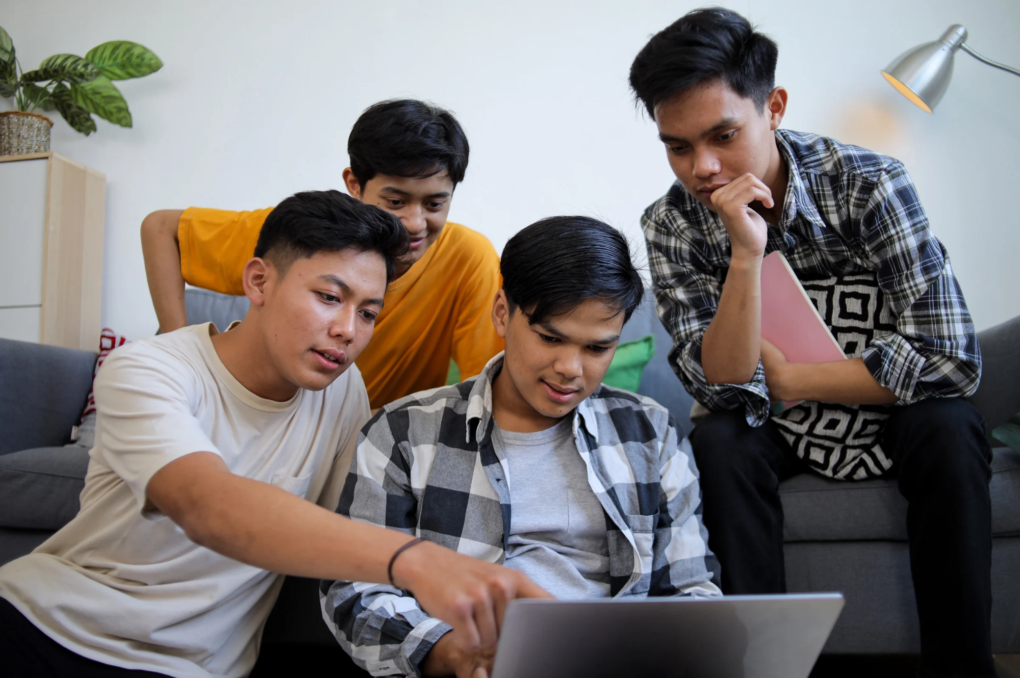 Usia 20-an: Masa Emas yang Menentukan Arah Hidup, Ini Hal Penting yang Harus Dilakukan untuk Berkembang