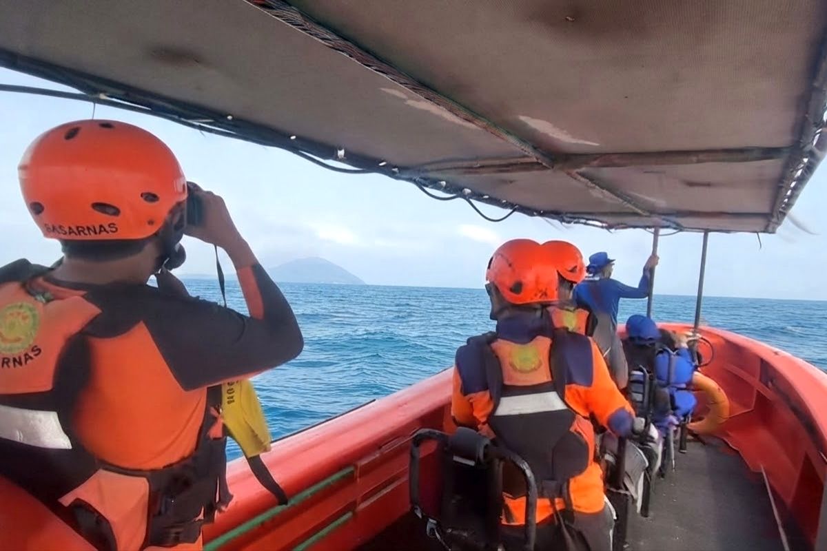 Pencarian 5 Jurnalis dan 3 Kru Hilang di Selat Sunda Diperluas hingga Krakatau, Hasilnya Masih Nihil