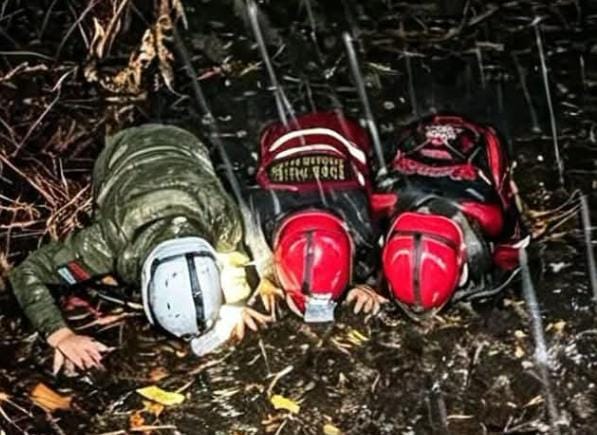 Setelah 67 Hari Berjibaku Padamkan Karhutla, Relawan Pontianak-Kubu Raya Sujud Syukur Sambut Hujan