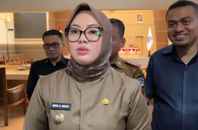 Antrean BBM Mengular di Kendari, Wali Kota Mengaku Pusing dan Minta Pengertian Warga