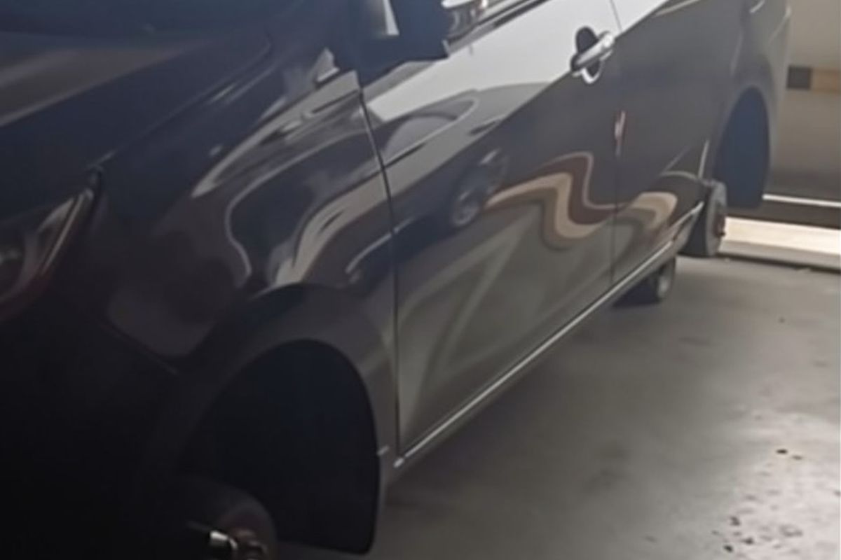 Viral 3 Ban Mobil Dicuri dalam 20 Menit di ITC Cempaka Mas, Ternyata Video Lama