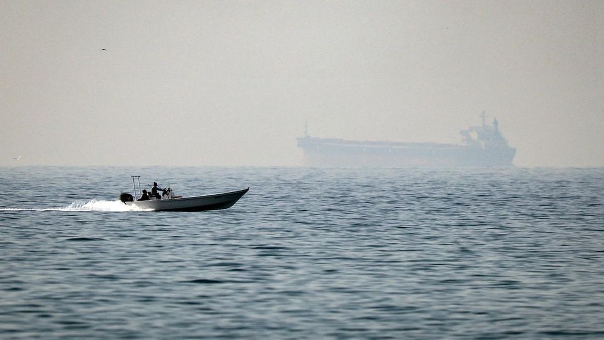 Iran Serang Kapal Tanker di Selat Hormuz, Diduga Langgar Rute Pelayaran