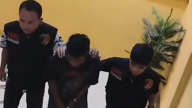 Pengamen di Bogor Diamankan Polisi Usai Videonya Sebar Amplop ke Penumpang Angkot Viral